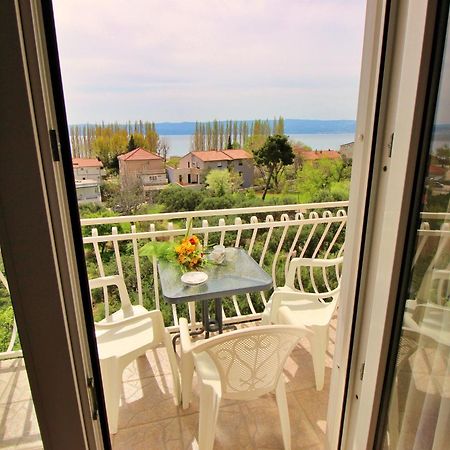 Apartments Marusic Omiš Eksteriør billede